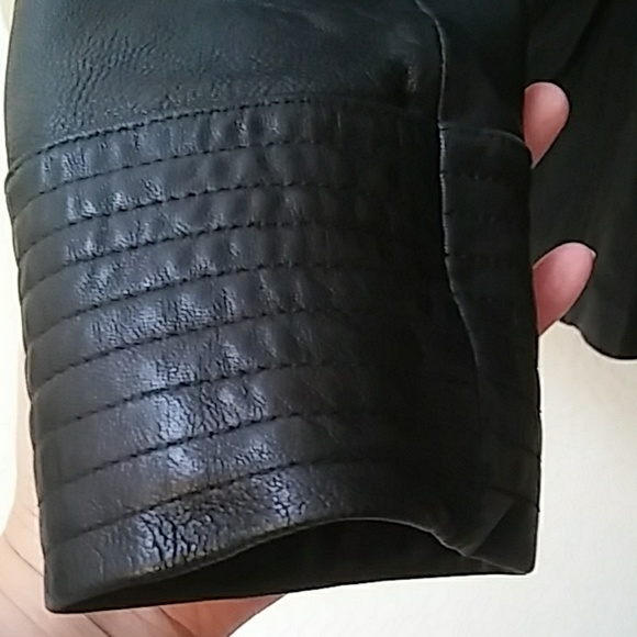 Vintage Jones New York Genuine Leather Jacket - Picture 7 of 8